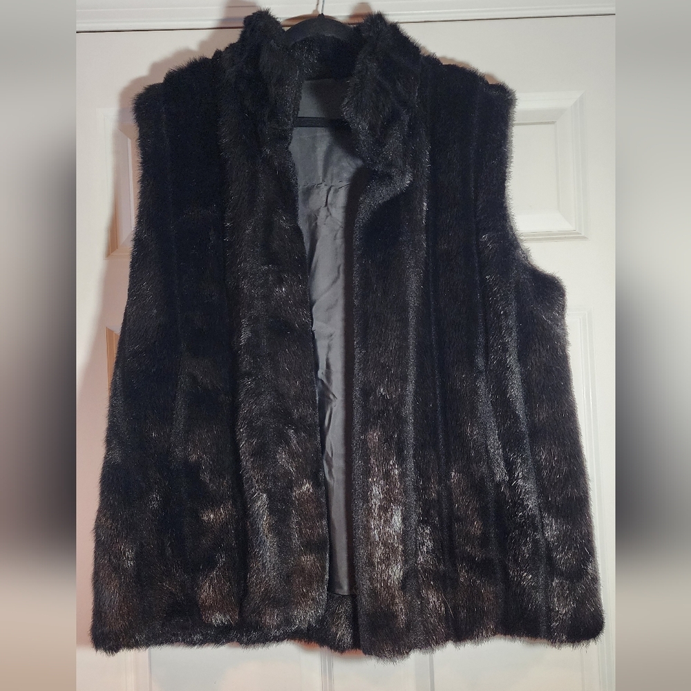 Suzanne Somers Black And Brown Faux Fur Warm Vest 1X